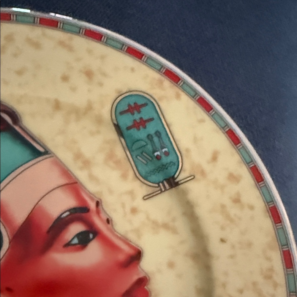 Egyptian Queen Decorative Plate - Picture 5 of 7